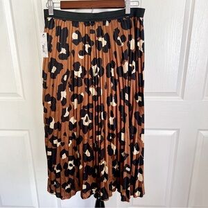 NWT Worthington Leopard Print Brown and Black Pleated Skirt Womens Sz Medium